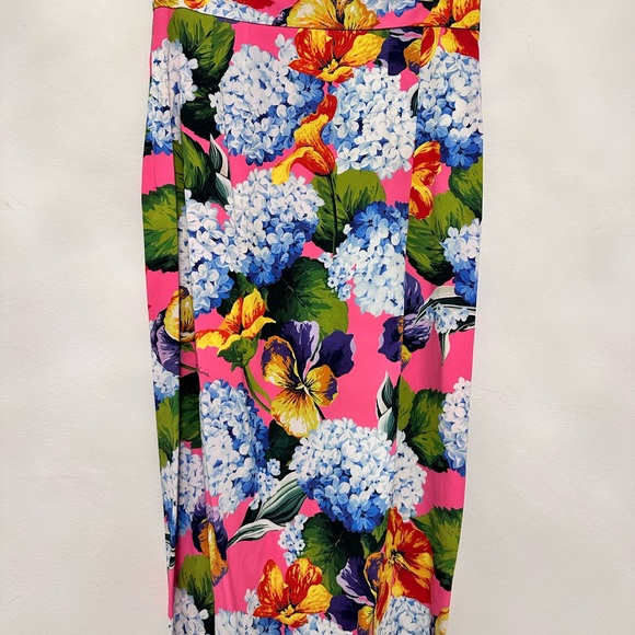 Dolce & Gabbana NWT Floral Print Skirt in Pink and Blue ABSOLUTELY BEAUTIFUL